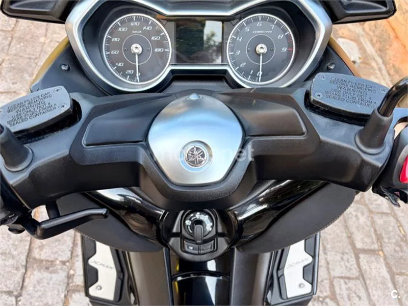 Yamaha XMAX 400 - Vista 8