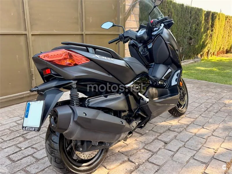 Yamaha XMAX 400 - Vista 9