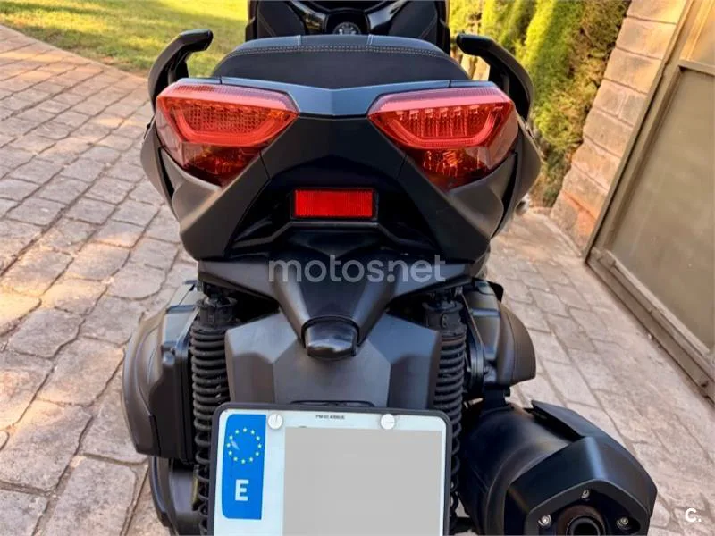 Yamaha XMAX 400 - Vista 10