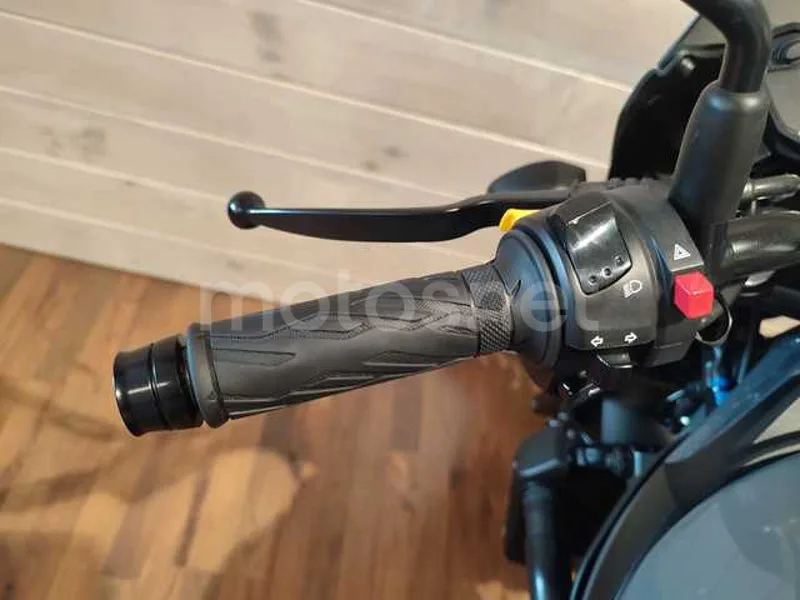 Suzuki SV650 - Vista 12
