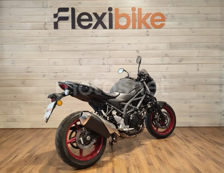 Suzuki SV650 - Vista 4