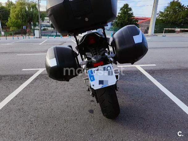 Honda CB650R - Vista 6