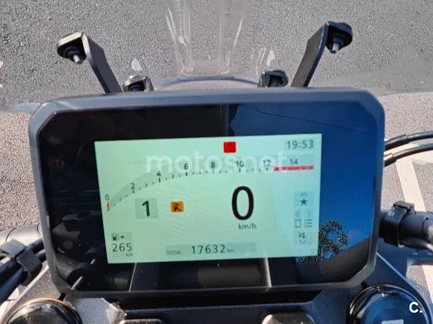Honda CB650R - Vista 9