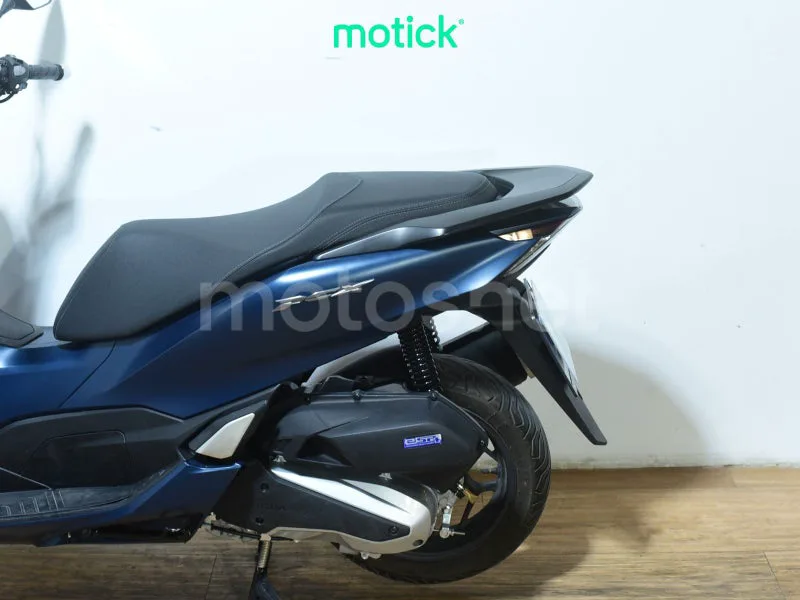 Honda PCX125 - Vista 9
