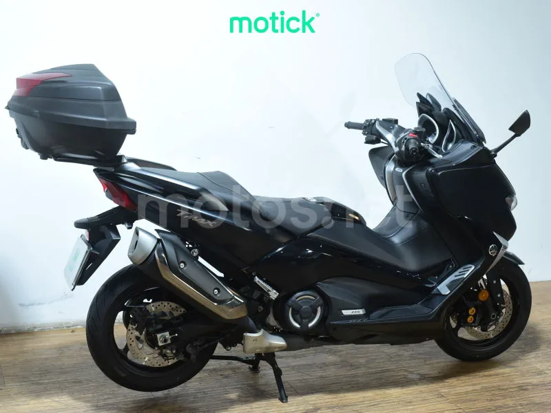 Yamaha TMAX - Vista 10