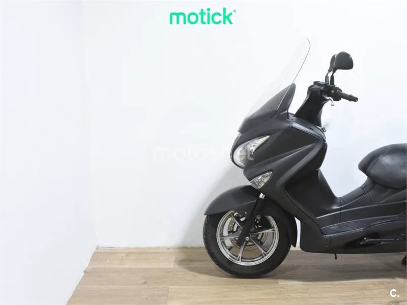 Suzuki Burgman 125 - Vista 7