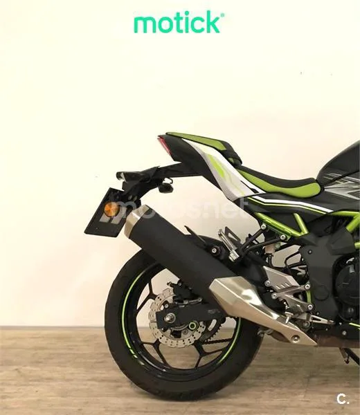 Kawasaki Z125 - Vista 3