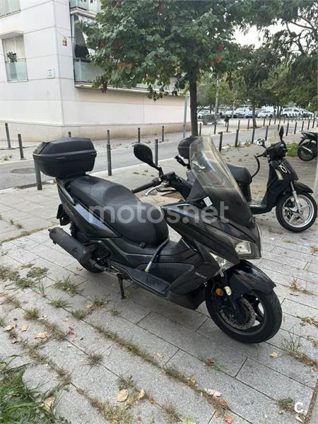 Kymco Grand Dink 300 1843 € 2019 Barcelona - 1
