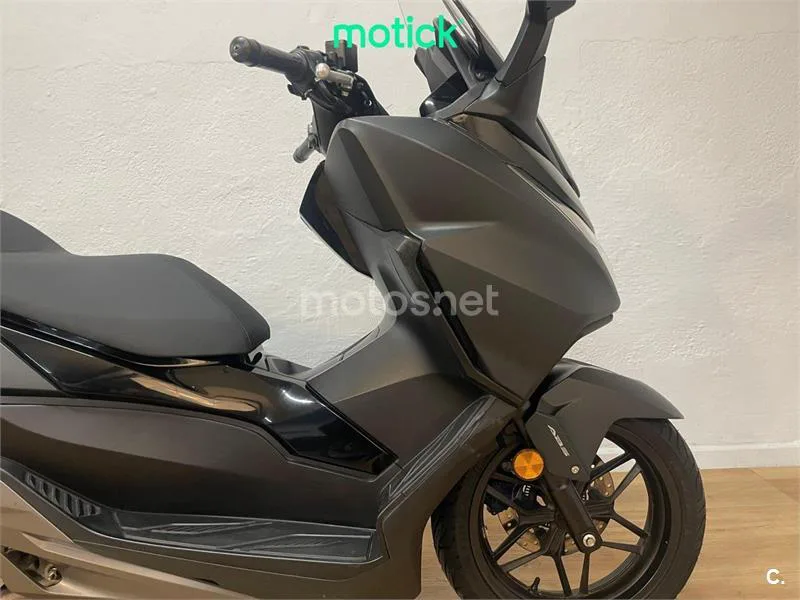 Honda Forza 125 - Vista 3