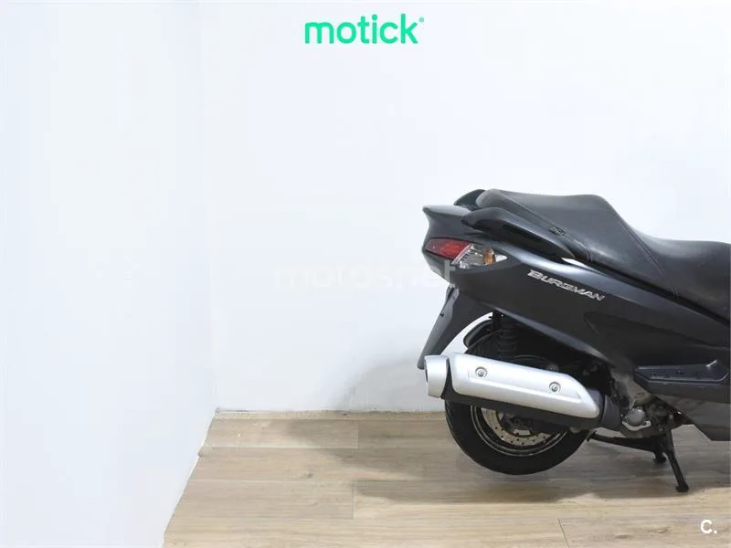 Suzuki Burgman 125 - Vista 3