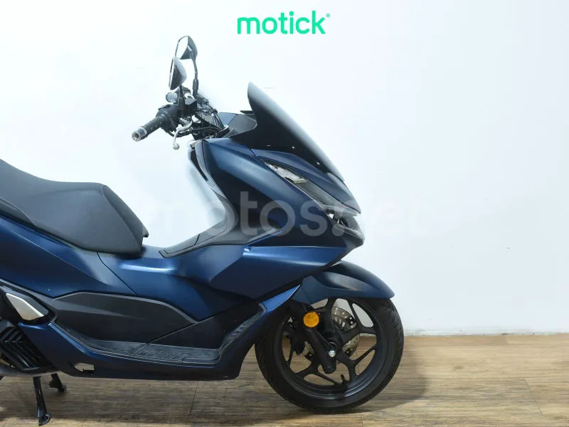 Honda PCX125 - Vista 4