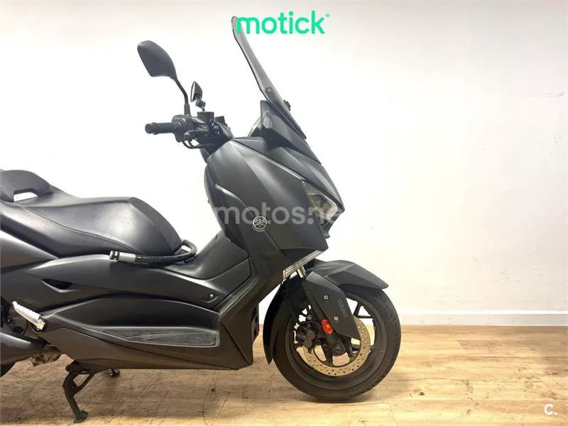 Yamaha XMAX 300 - Vista 4