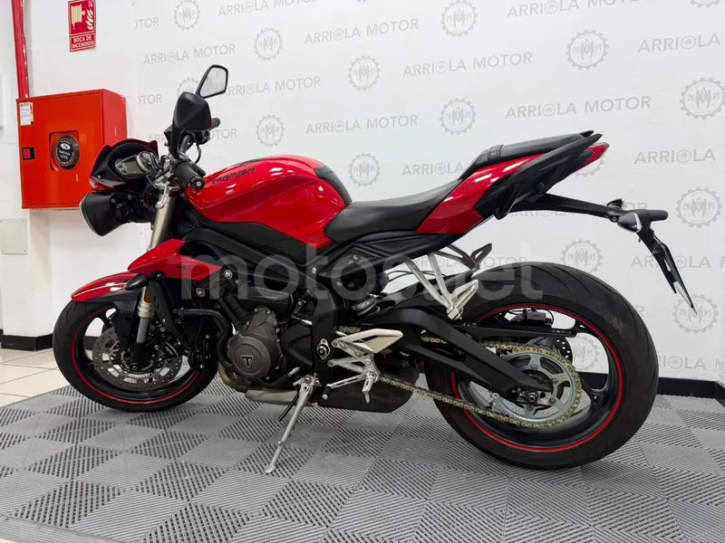Triumph Street Triple - Vista 3