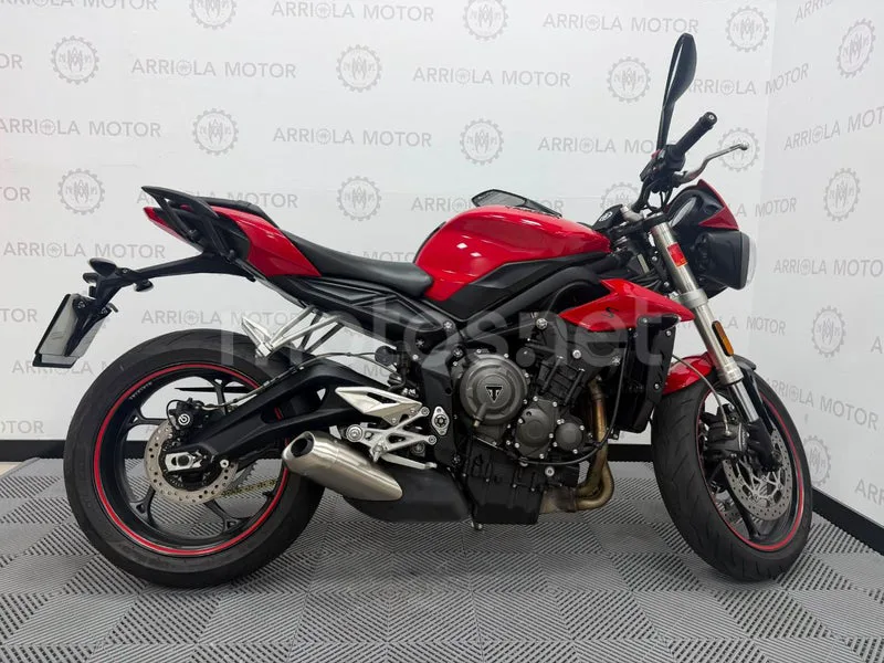 Triumph Street Triple - Vista 6