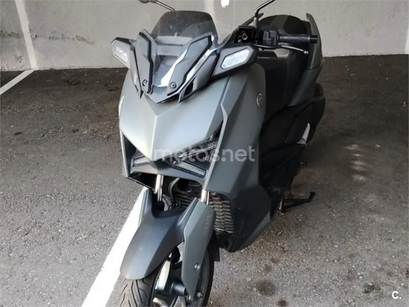 Yamaha XMAX 300 5500 € 2025 Pontevedra - 1
