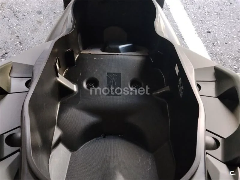 Yamaha XMAX 300 - Vista 7