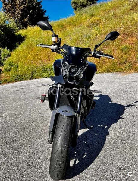 Yamaha MT-09 - Vista 3