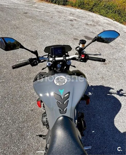Yamaha MT-09 - Vista 6