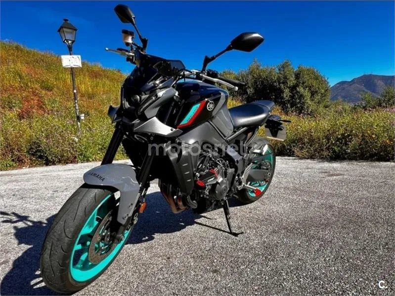 Yamaha MT-09 - Vista 8