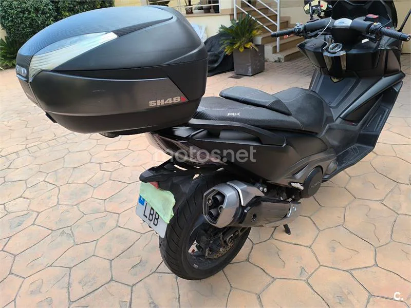 Kymco AK 550 - Vista 4