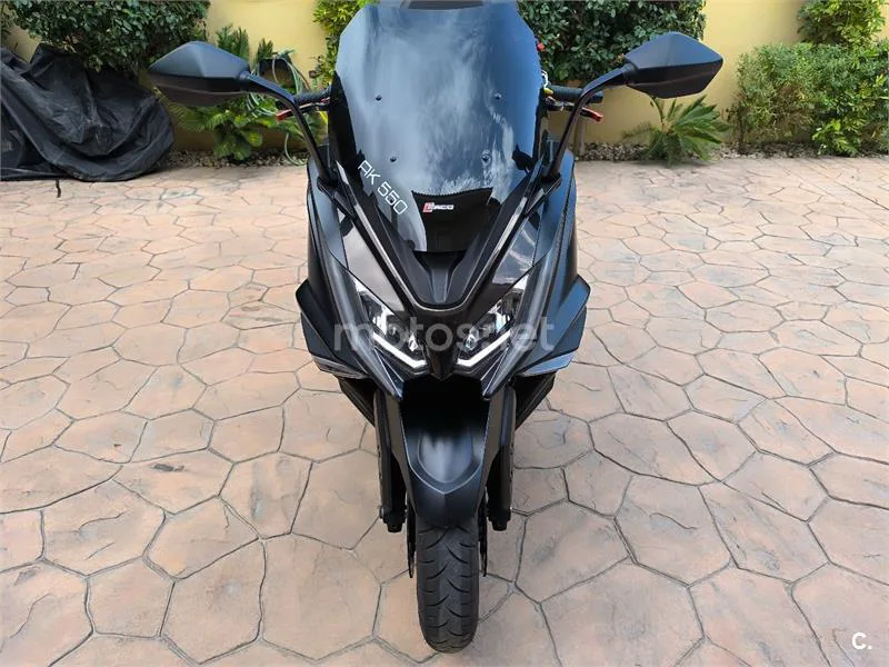 Kymco AK 550 - Vista 7