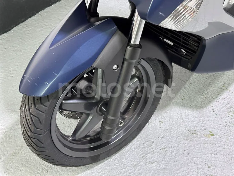 Yamaha XMAX 125 - Vista 14