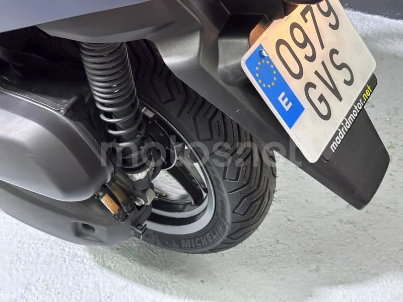 Yamaha XMAX 125 - Vista 19