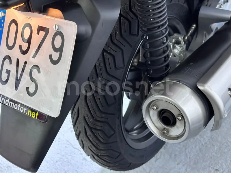Yamaha XMAX 125 - Vista 21