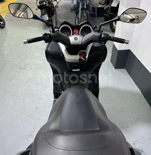Yamaha XMAX 125 - Vista 24