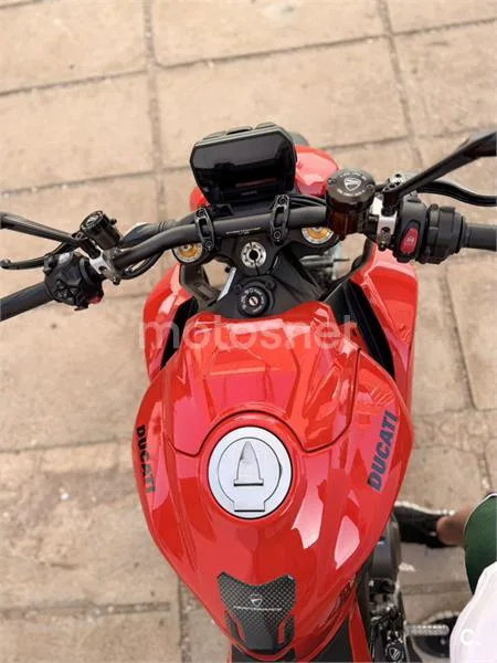 Ducati Streetfighter V2 - Vista 8