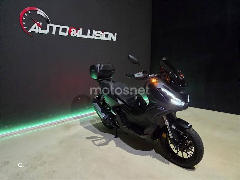 Honda ADV350 - Vista 11