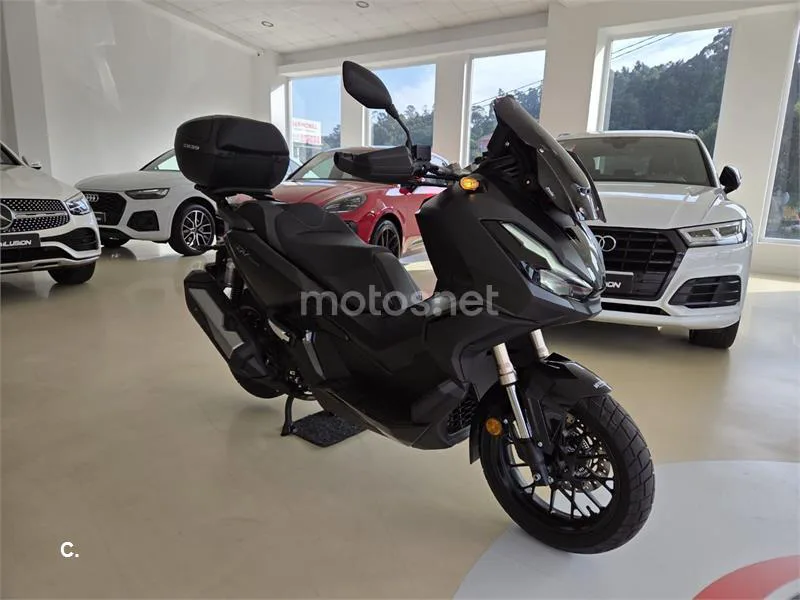Honda ADV350 - Vista 13