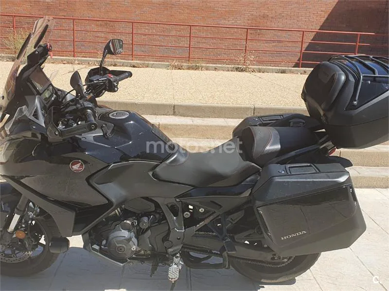 Honda NT1100 - Vista 4