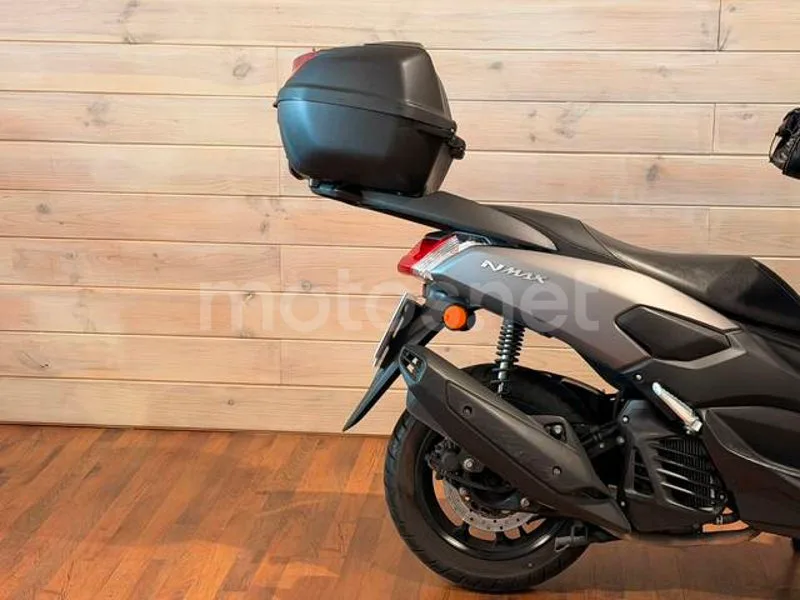 Yamaha NMAX - Vista 7