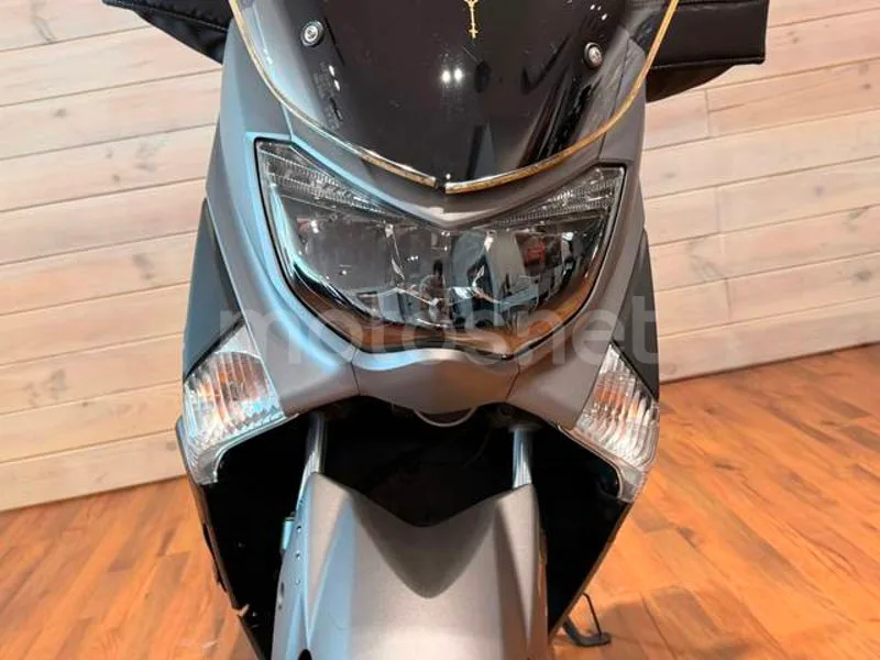 Yamaha NMAX - Vista 10