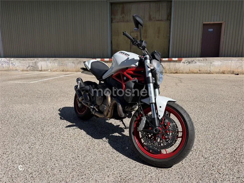 Ducati Monster 821 6200 € 2015 Madrid - 1