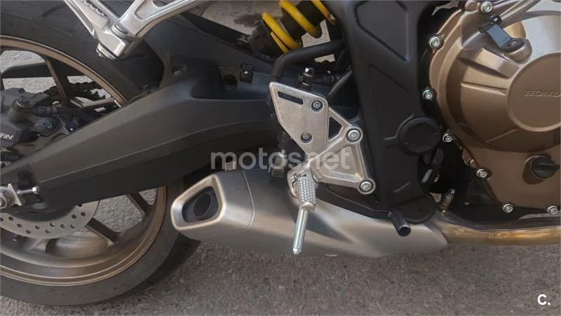 Honda CB650R - Vista 13