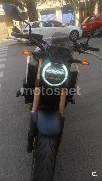 Honda CB650R - Vista 17