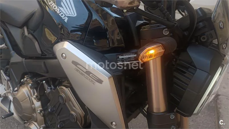 Honda CB650R - Vista 4