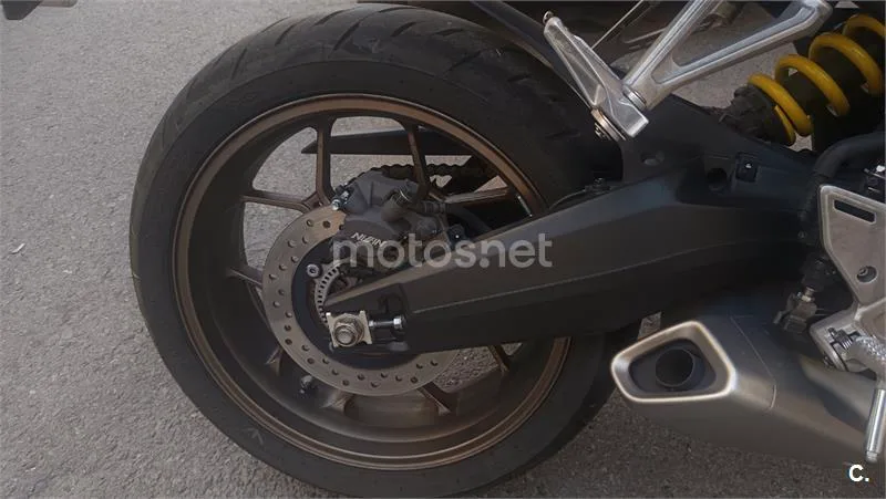 Honda CB650R - Vista 10