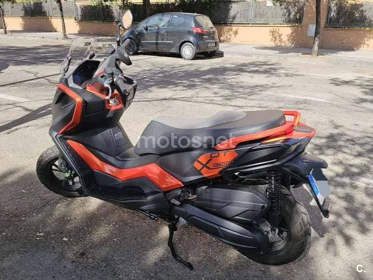 Kymco DTX 125 - Vista 3
