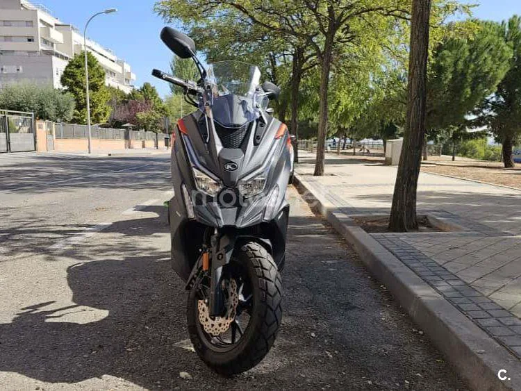 Kymco DTX 125 - Vista 4