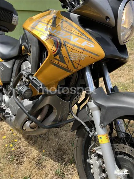 Honda XL700V Transalp - Vista 4