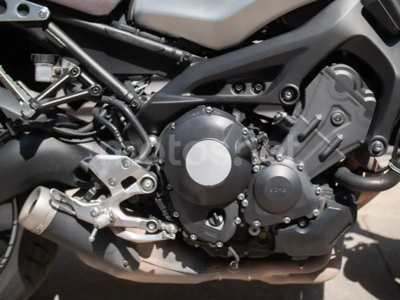 Yamaha XSR900 - Vista 4