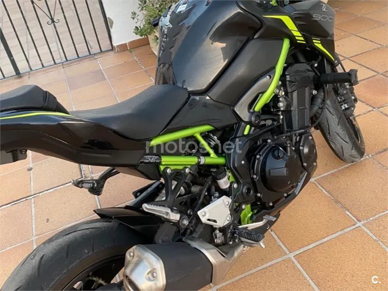 Kawasaki Z900 - Vista 3