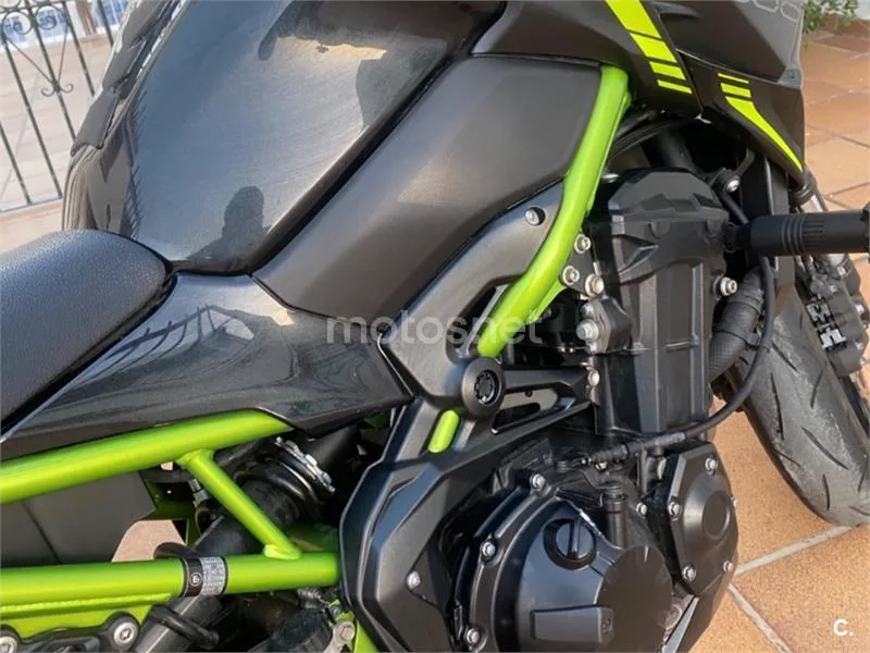 Kawasaki Z900 - Vista 5