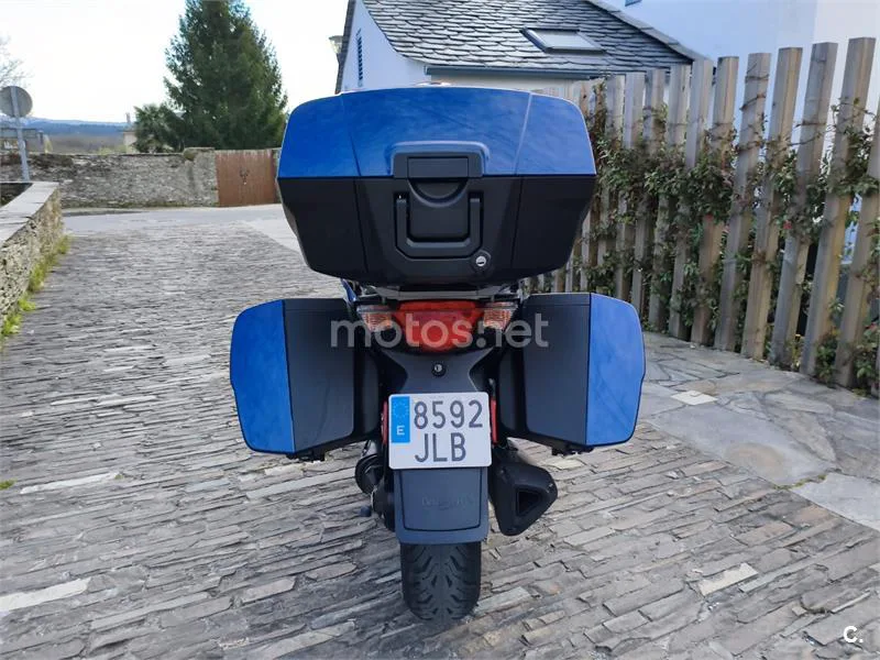 Triumph Trophy 1200 - Vista 5