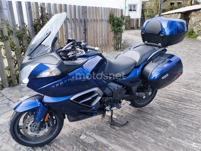 Triumph Trophy 1200 - Vista 8