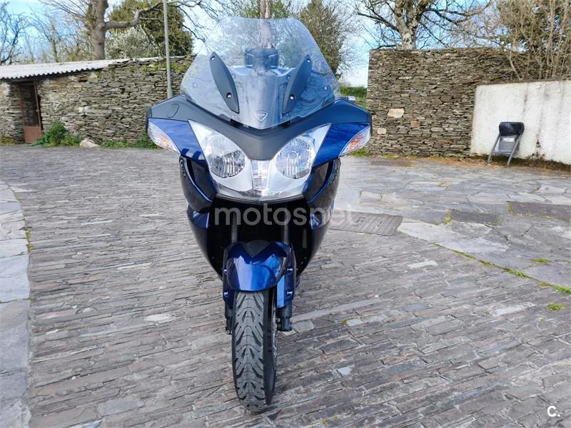 Triumph Trophy 1200 - Vista 10