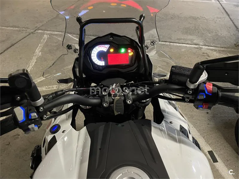 Benelli TRK 502 - Vista 9